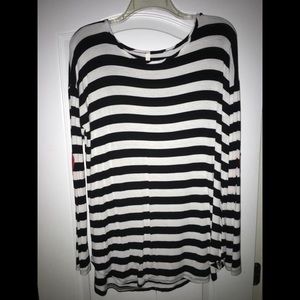 Striped long sleeve shirt/red hearts on elbows